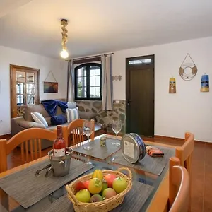  Apartment Buda